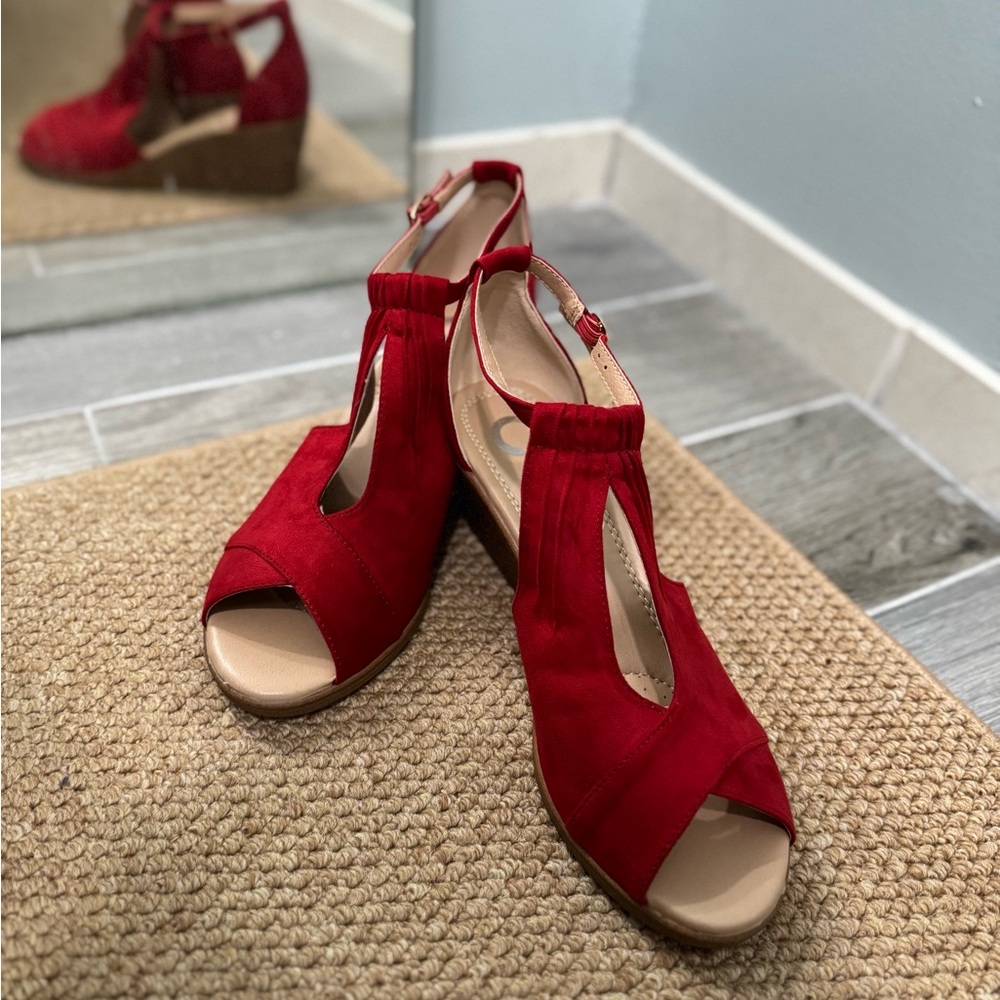 Women's Red Wedge Sandals Size 11